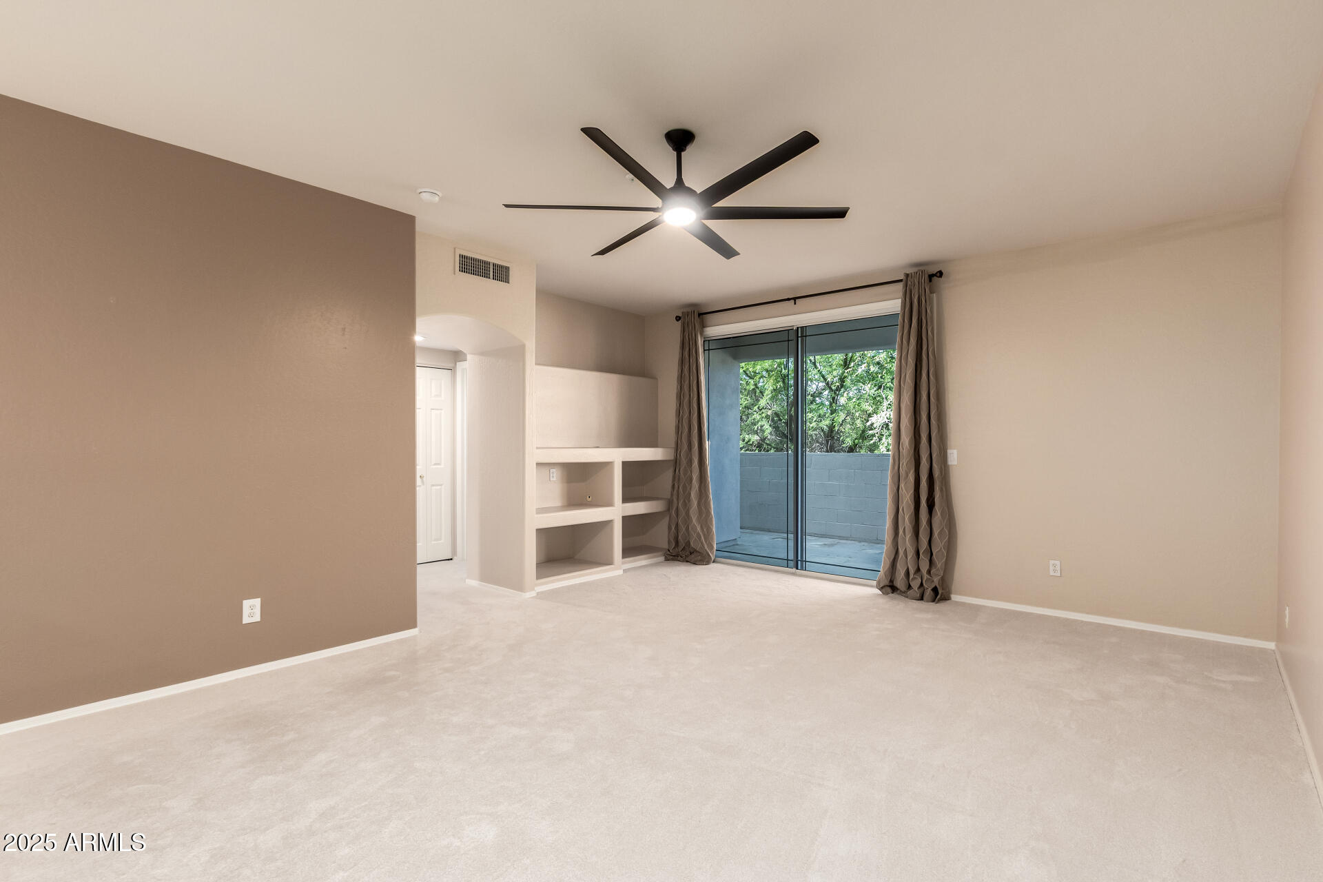 9750 N MONTEREY Drive, 21