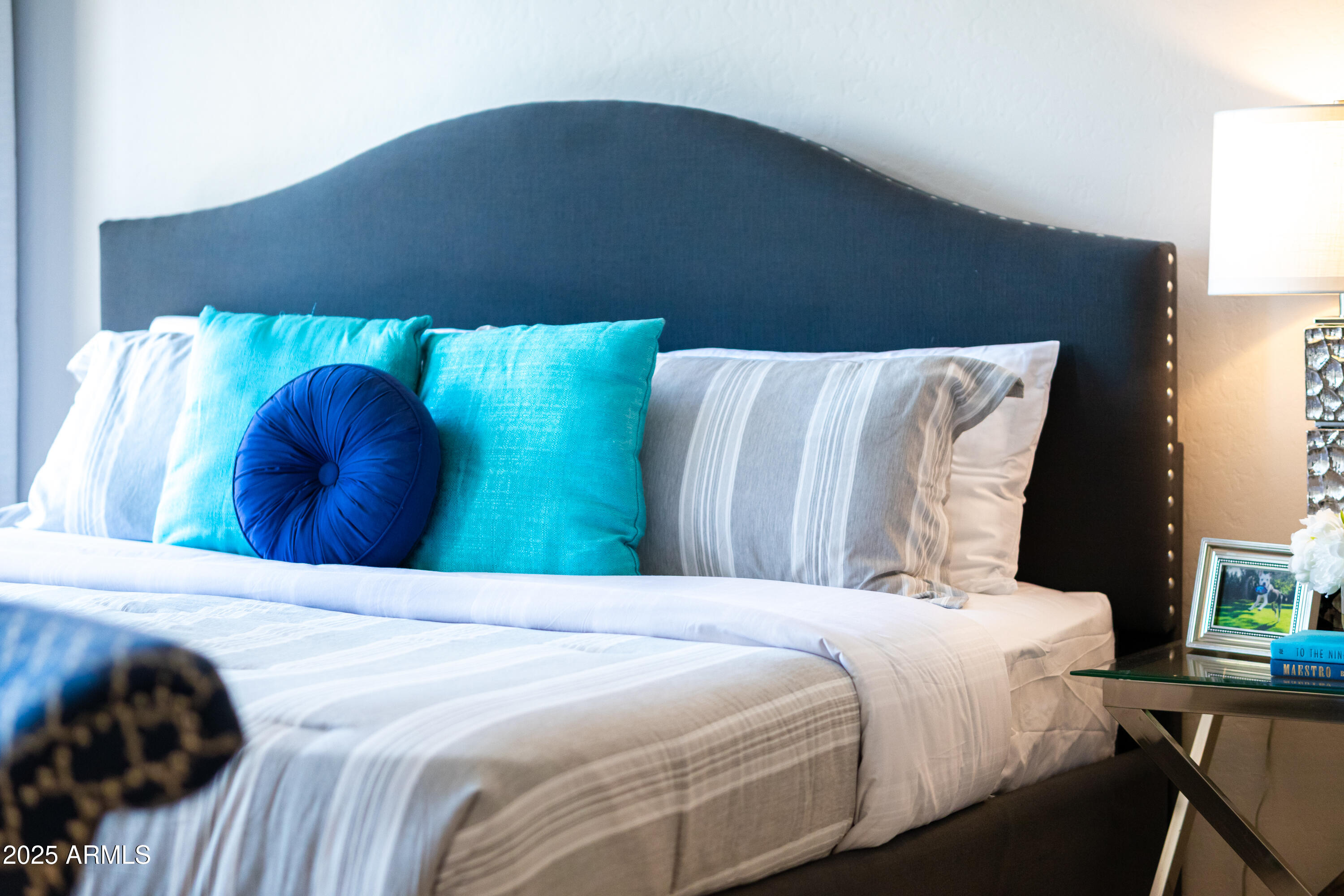 914 E OSBORN Road 208