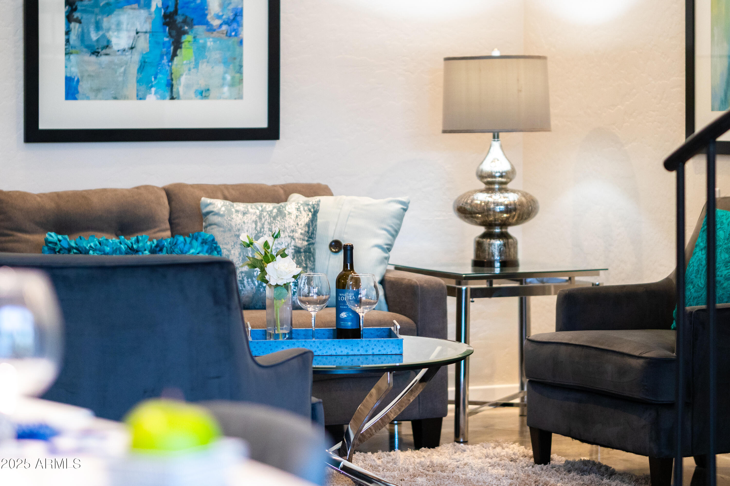 914 E OSBORN Road 208