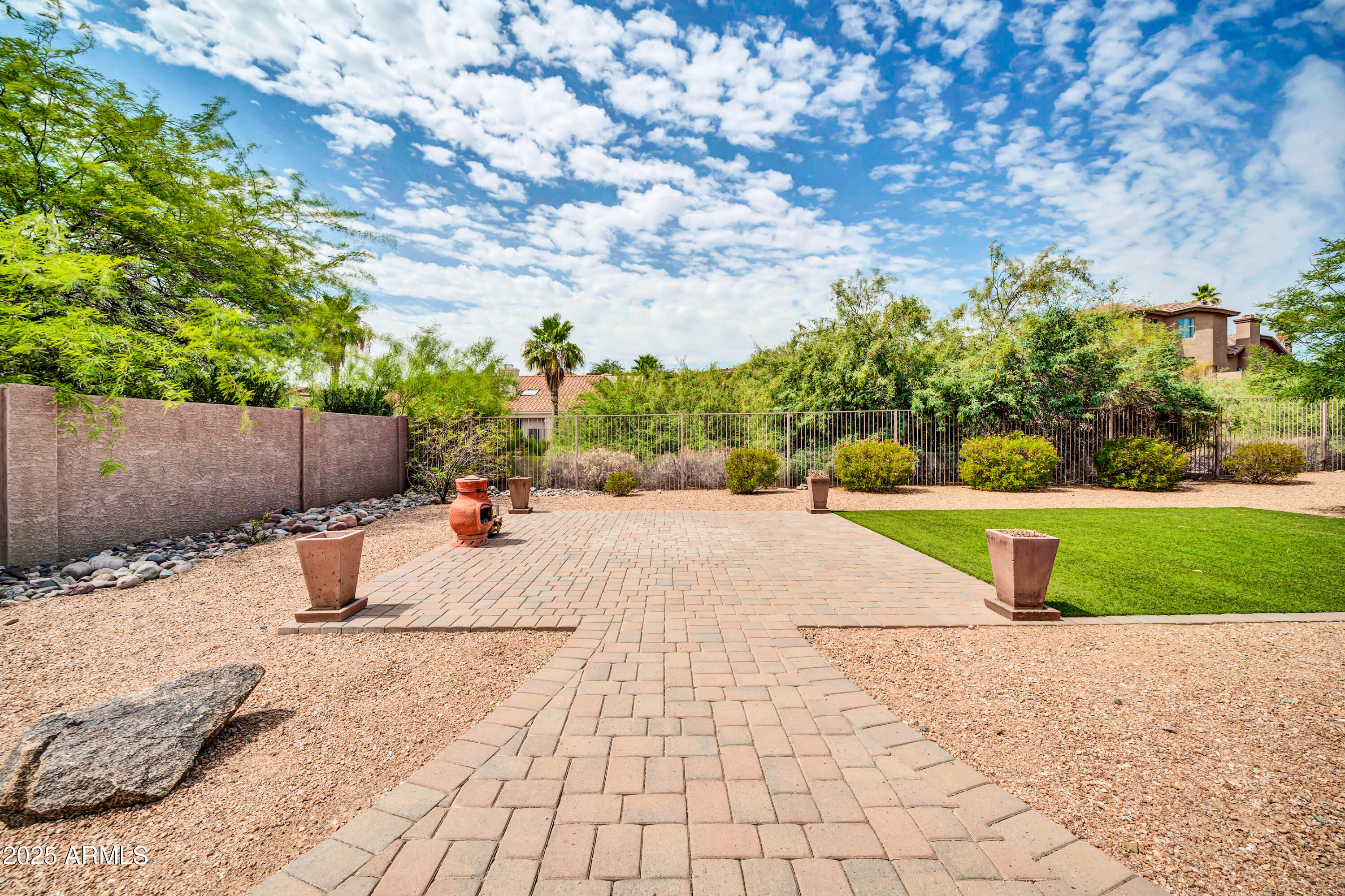 16323 E GLENBROOK Boulevard