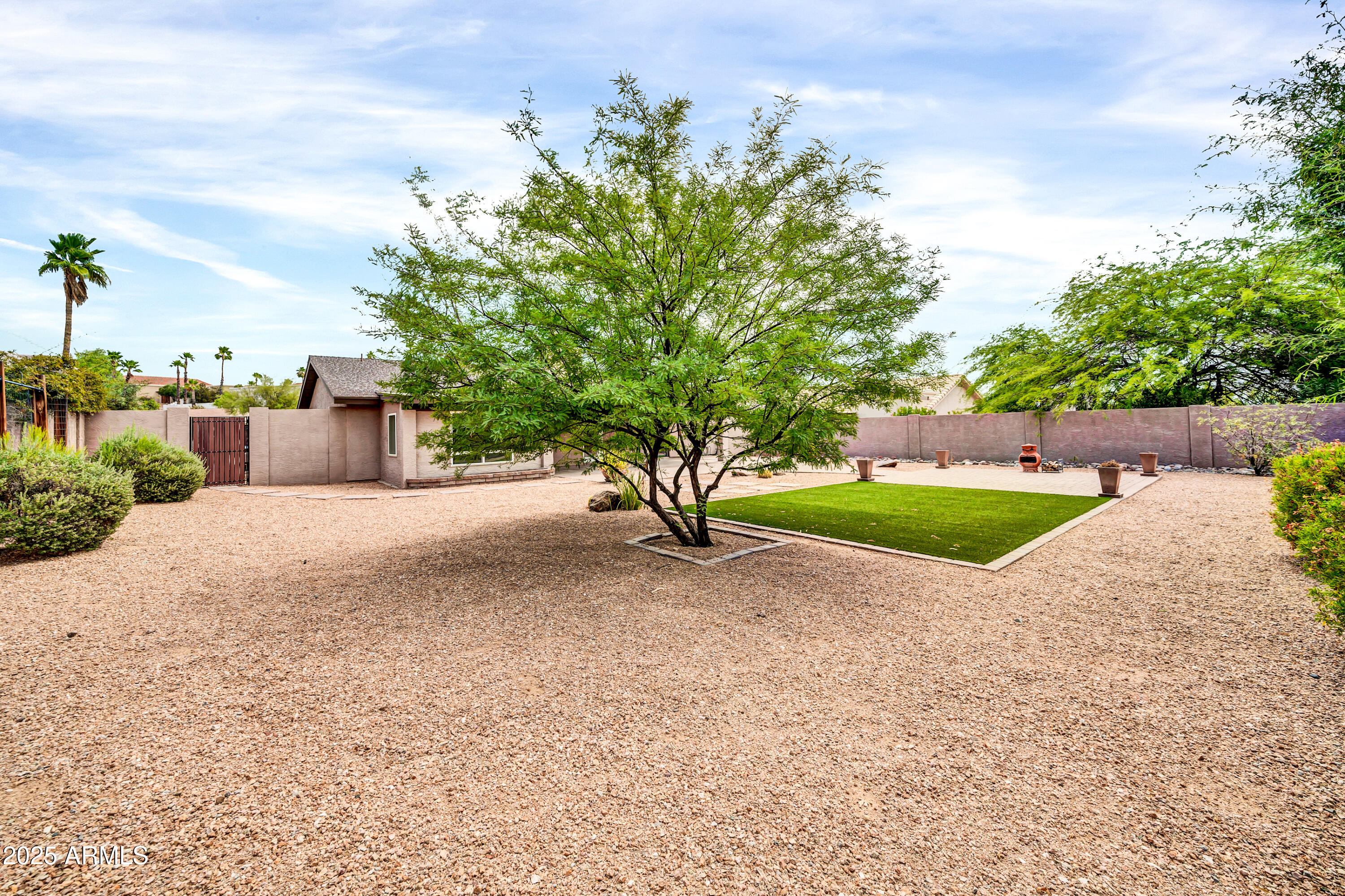 16323 E GLENBROOK Boulevard