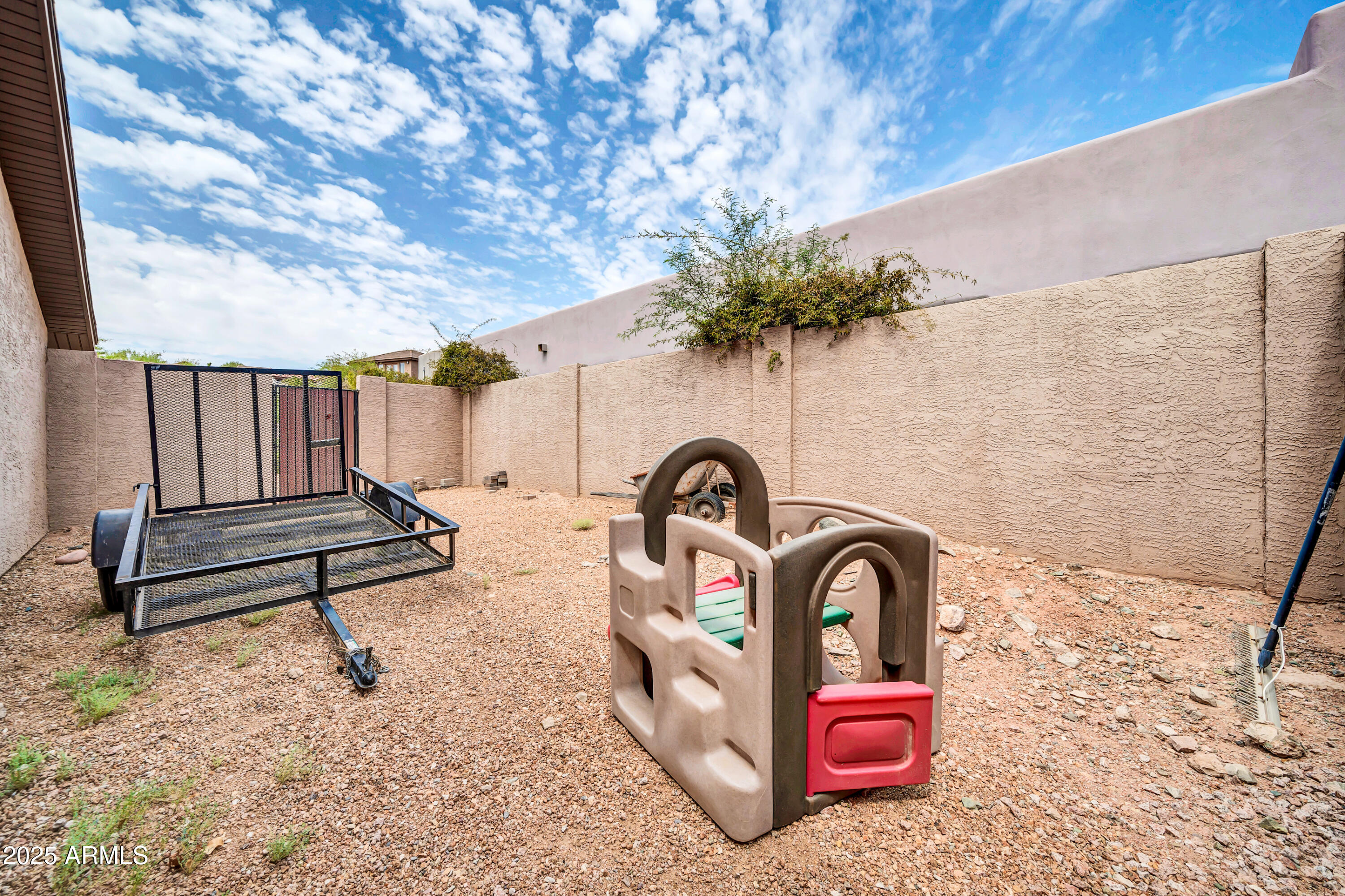 16323 E GLENBROOK Boulevard