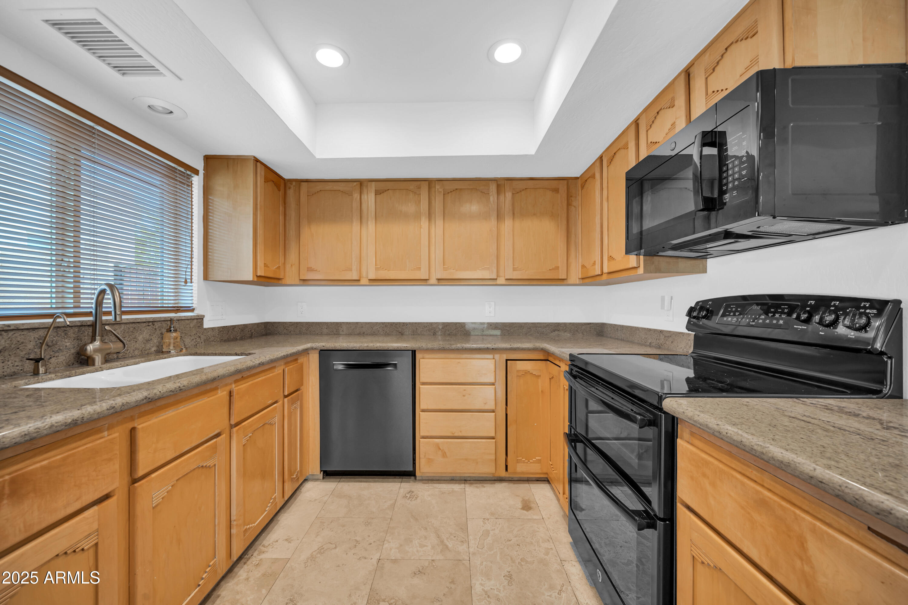 16323 E GLENBROOK Boulevard