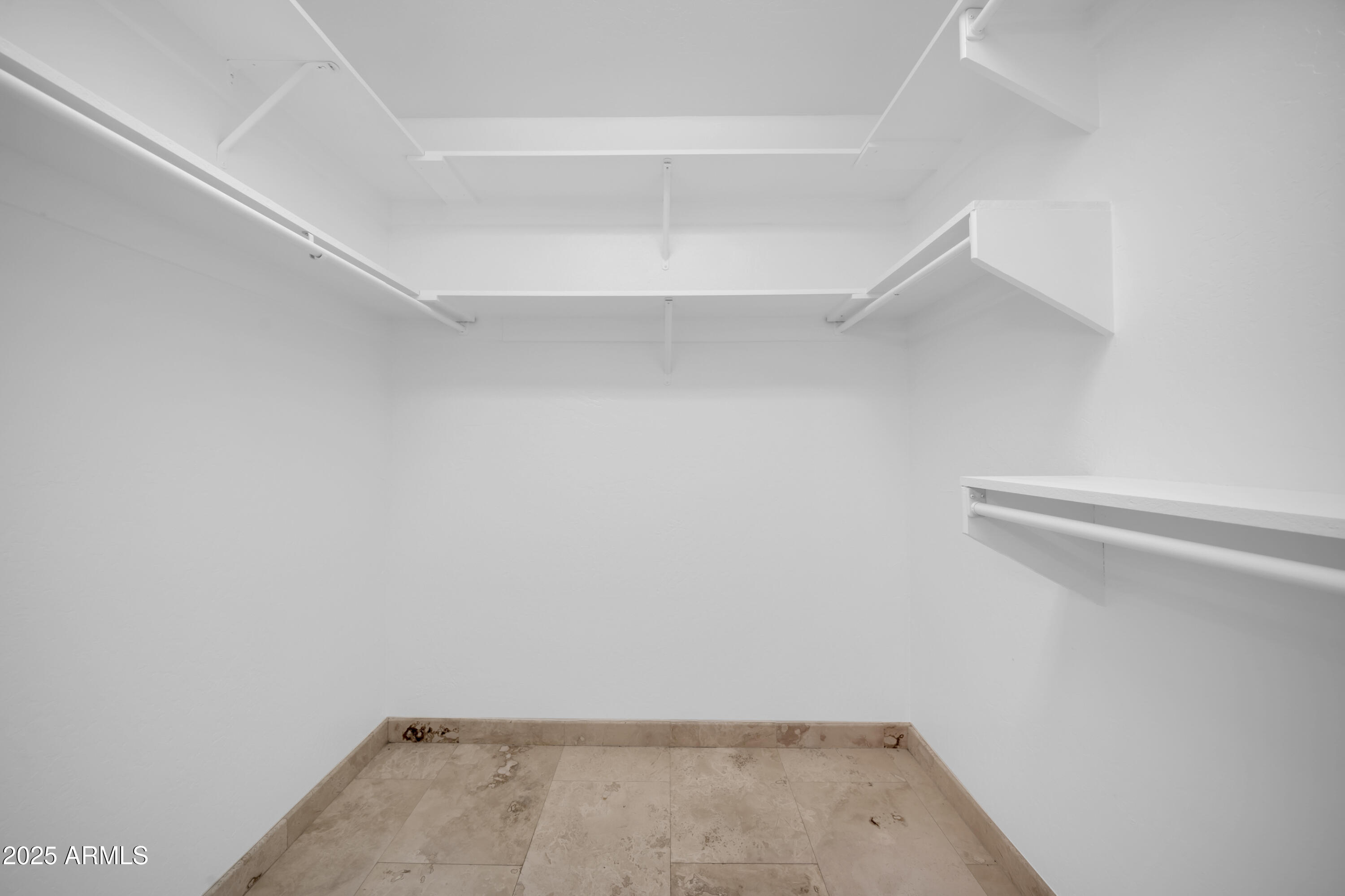 16323 E GLENBROOK Boulevard