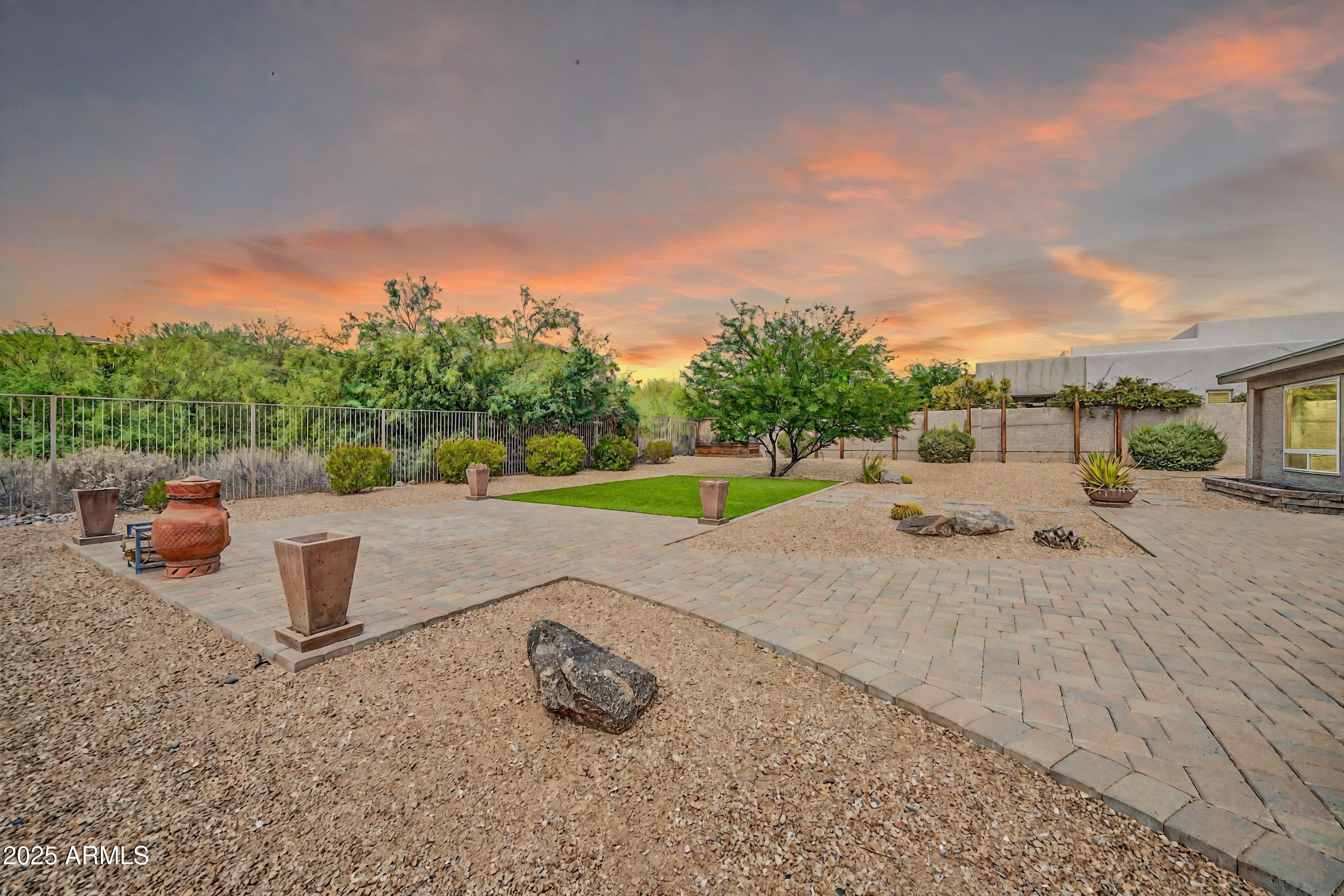 16323 E GLENBROOK Boulevard