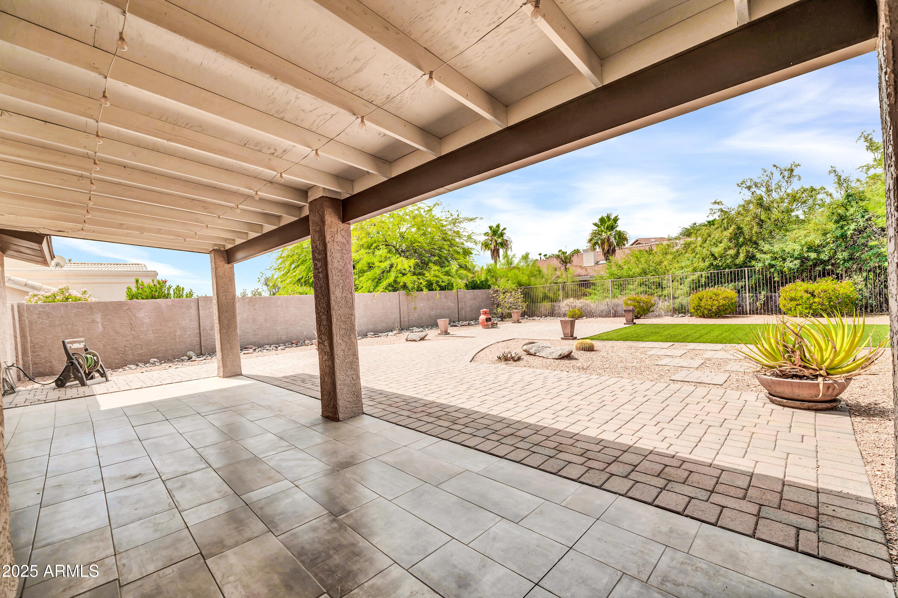 16323 E GLENBROOK Boulevard