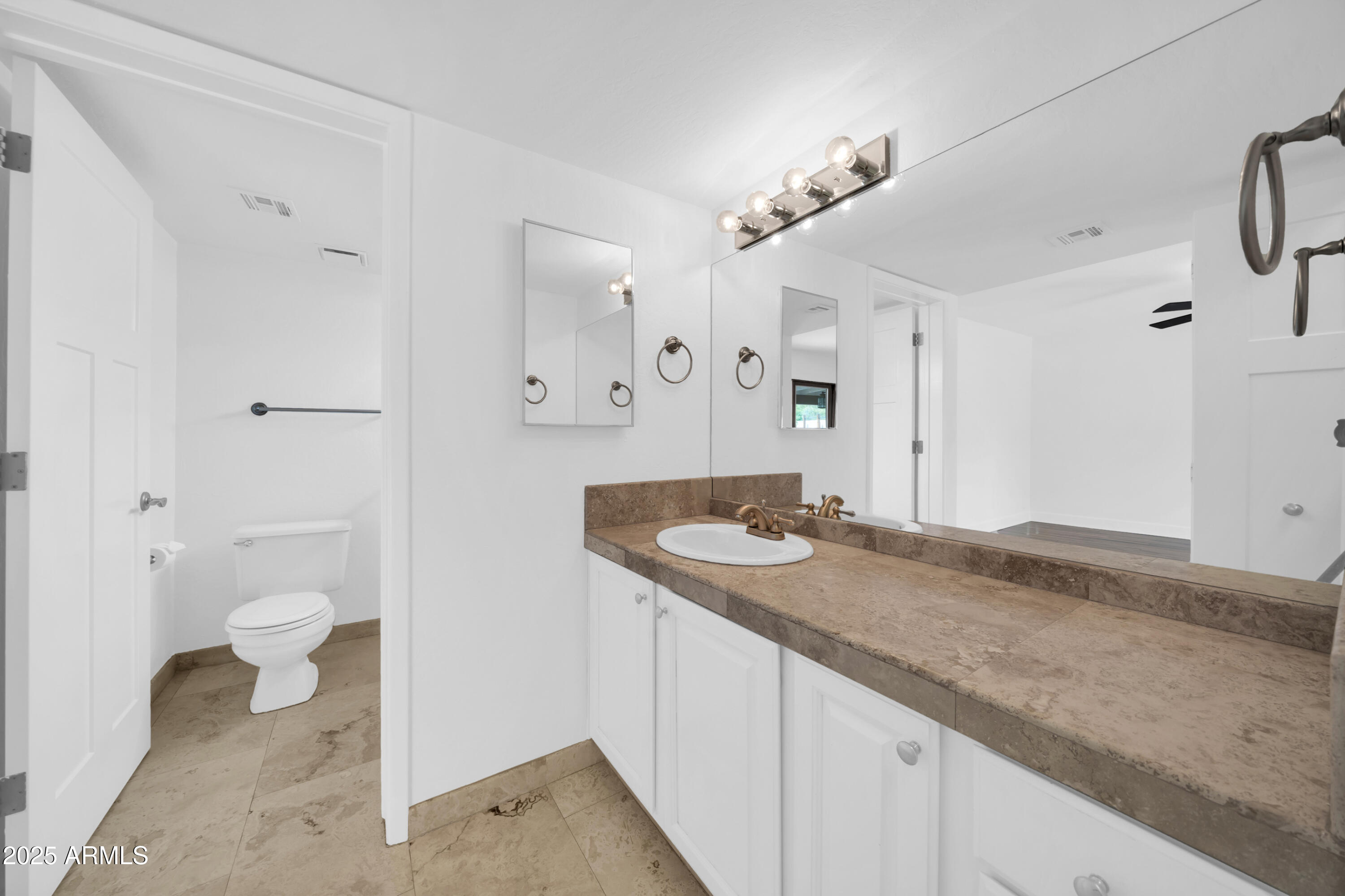 16323 E GLENBROOK Boulevard