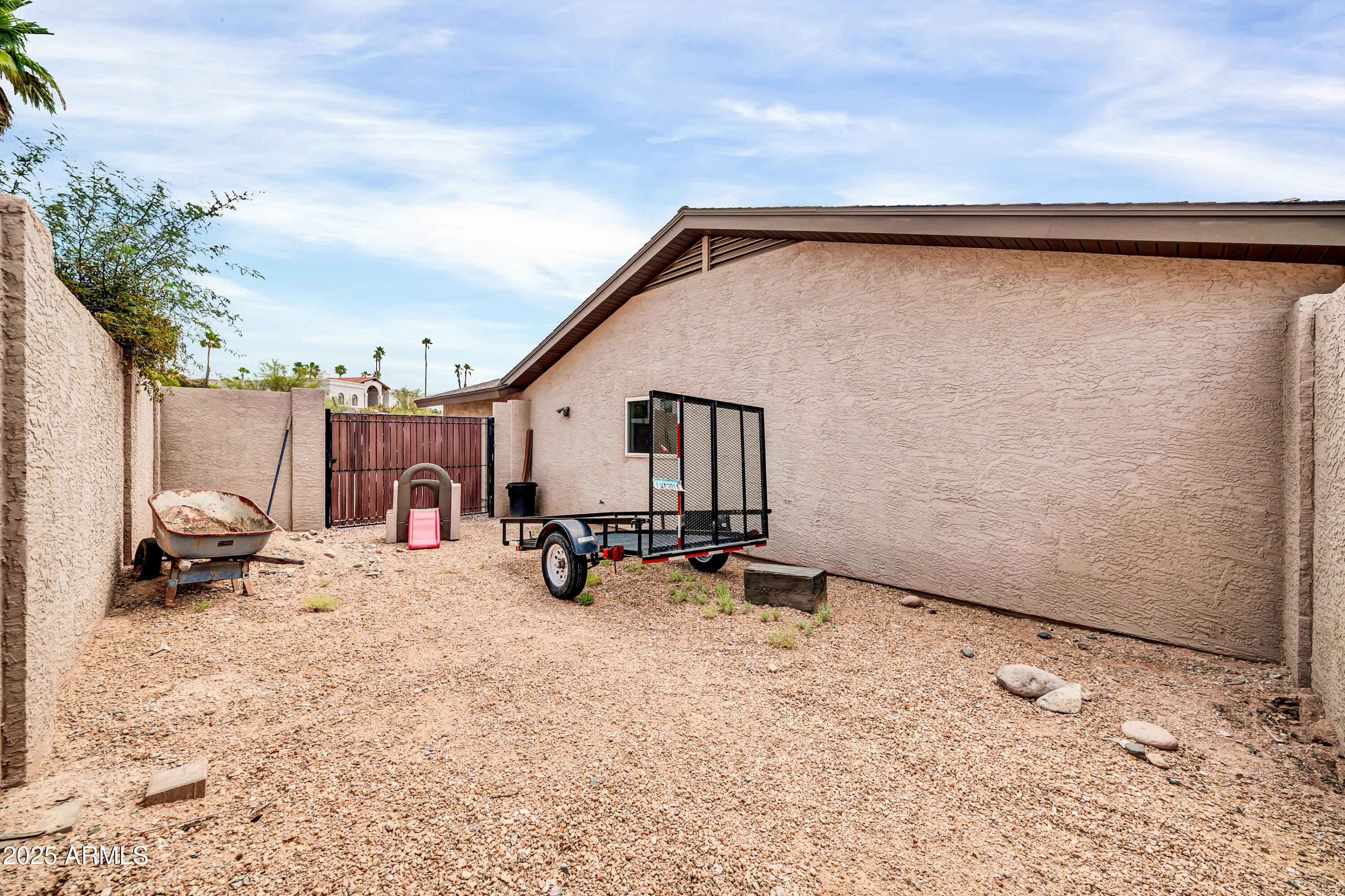 16323 E GLENBROOK Boulevard