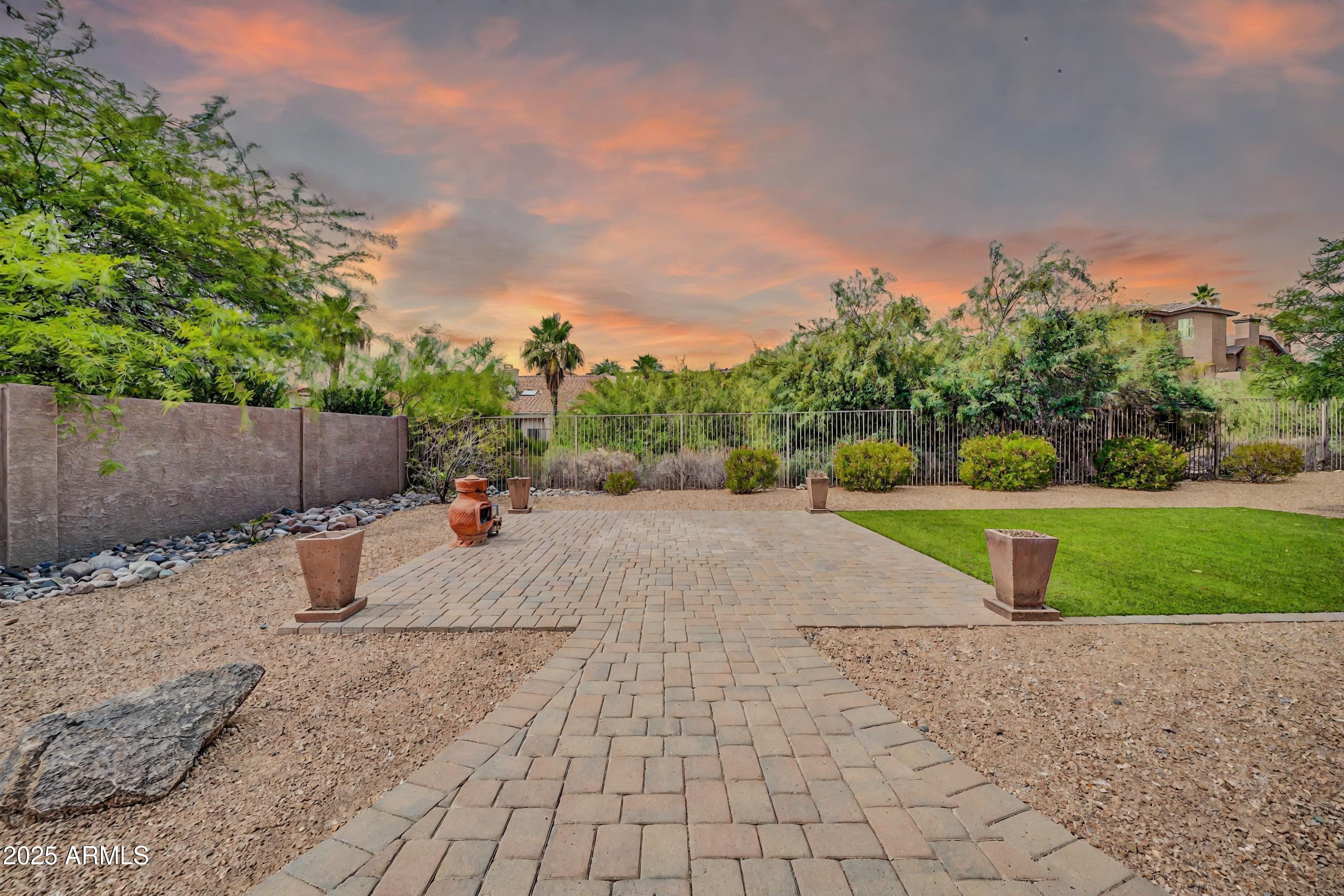 16323 E GLENBROOK Boulevard