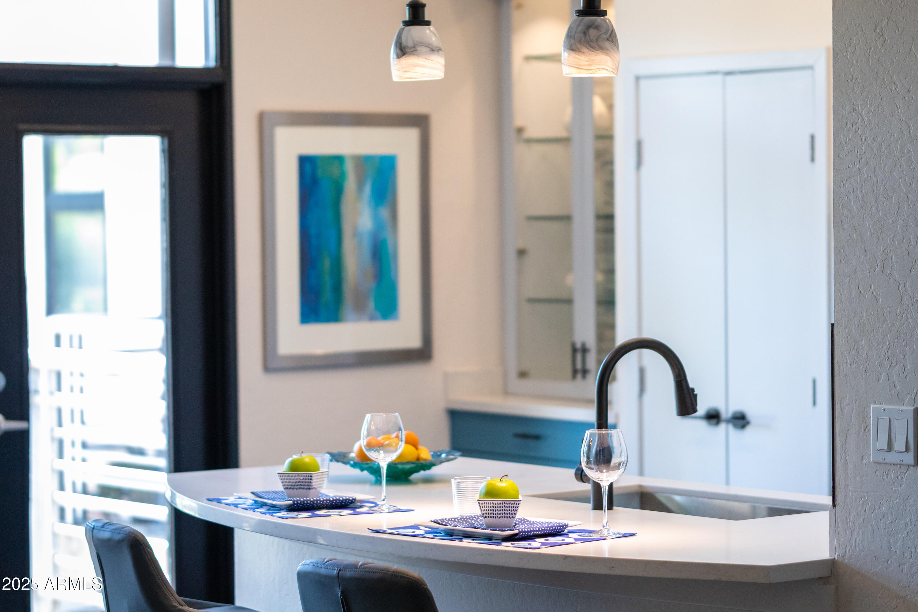 914 E OSBORN Road, 208