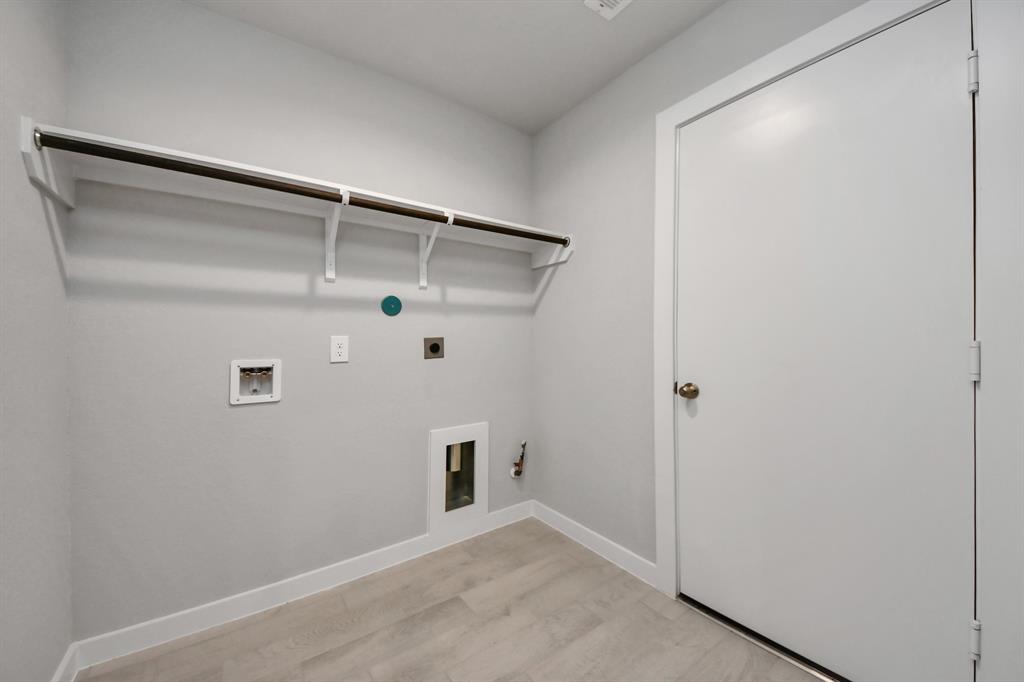 15710 Walnut Leaf Lane