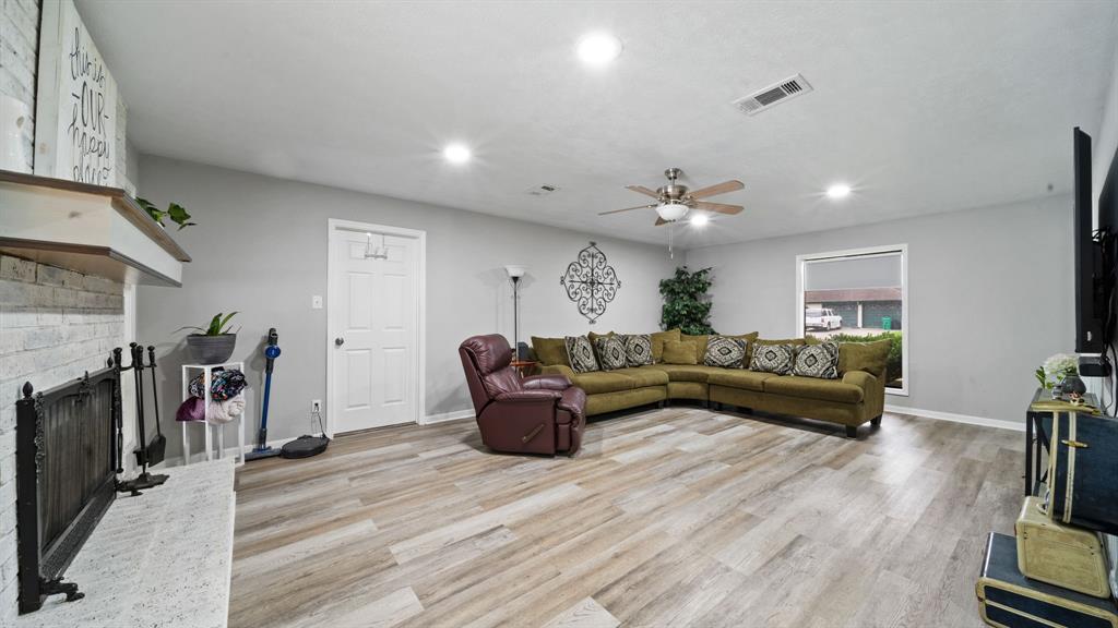 3800 Trailwood Drive