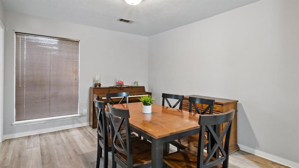 3800 Trailwood Drive