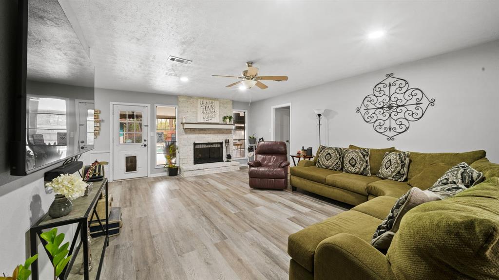 3800 Trailwood Drive