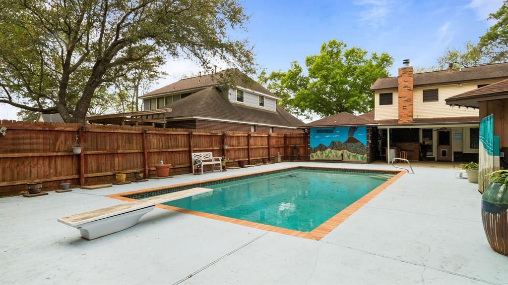 3800 Trailwood Drive