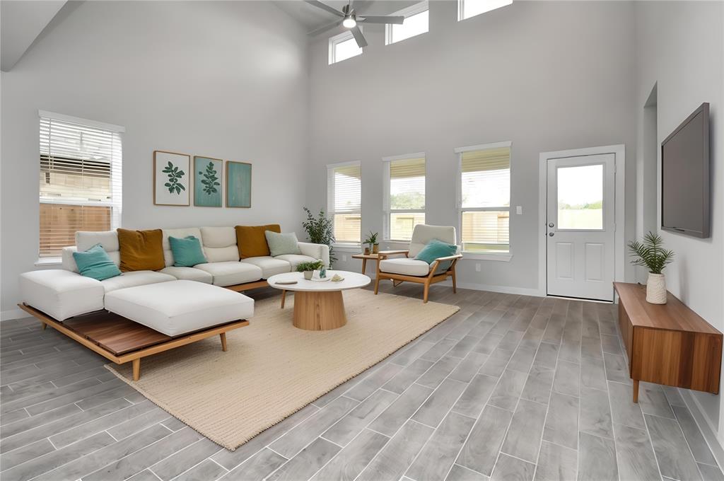 15706 Walnut Leaf Lane