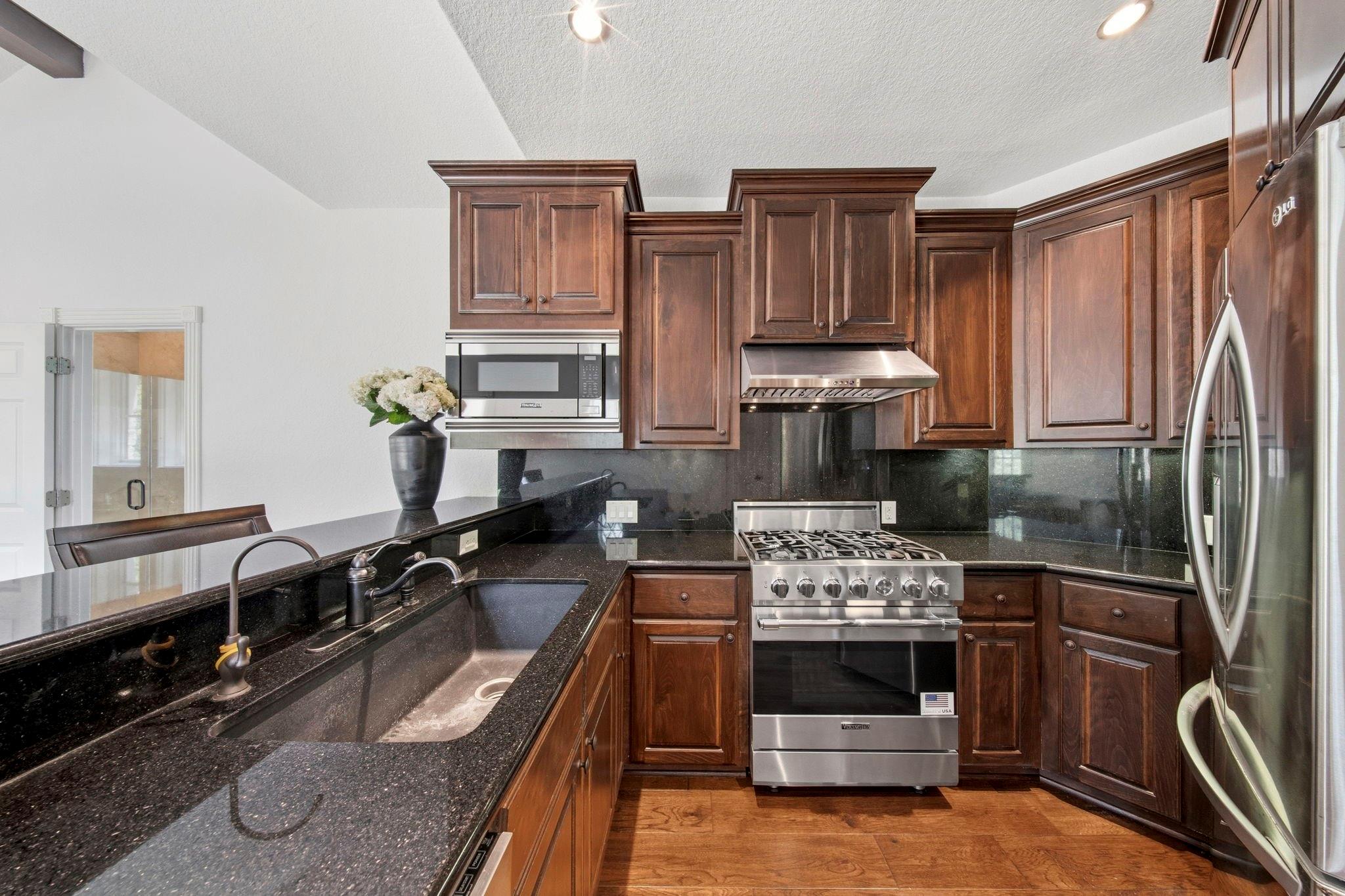 728 Crestbend Drive