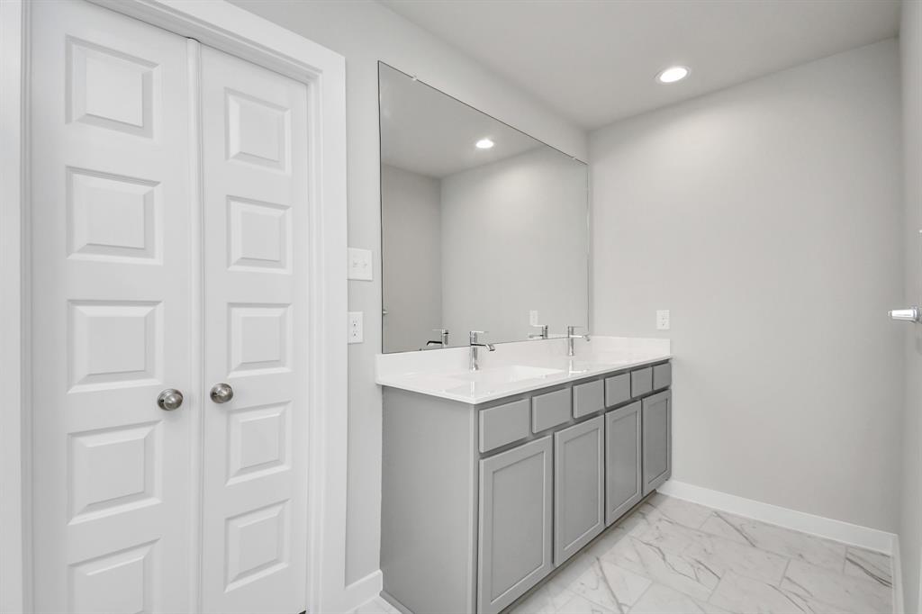 19722 Vino Vale Drive