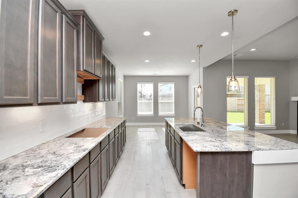 19718 Florence Glen Lane