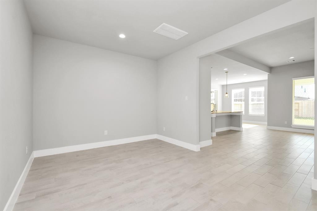 19718 Florence Glen Lane