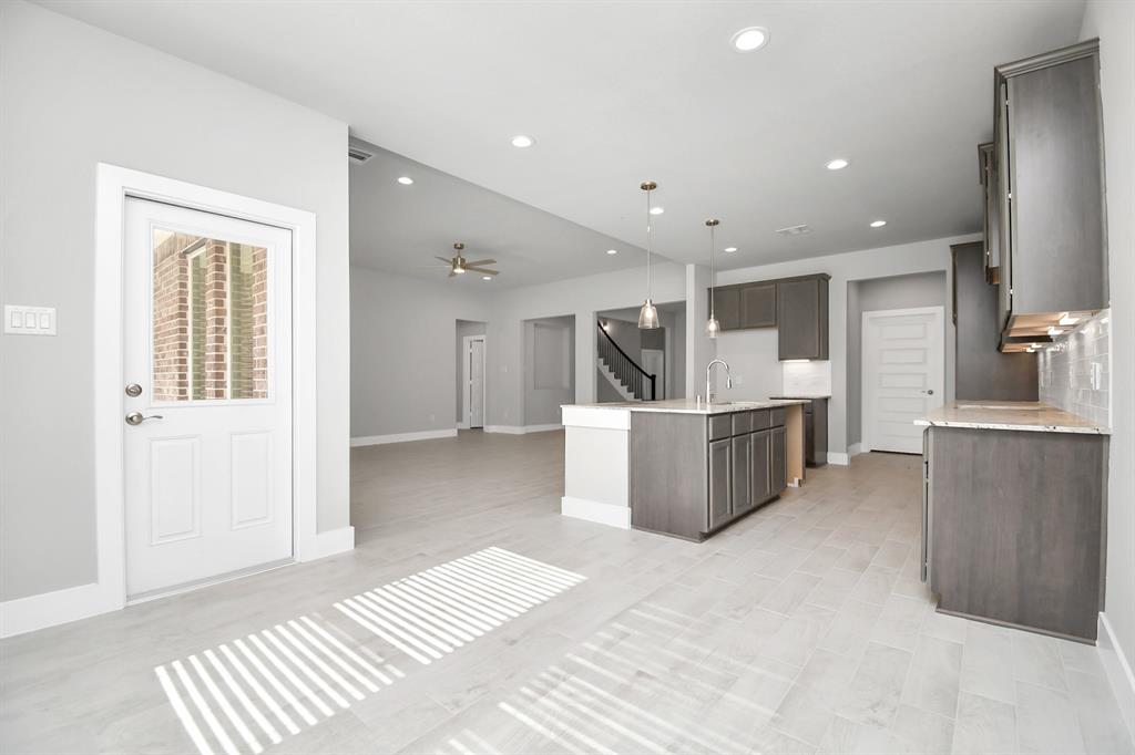 19718 Florence Glen Lane