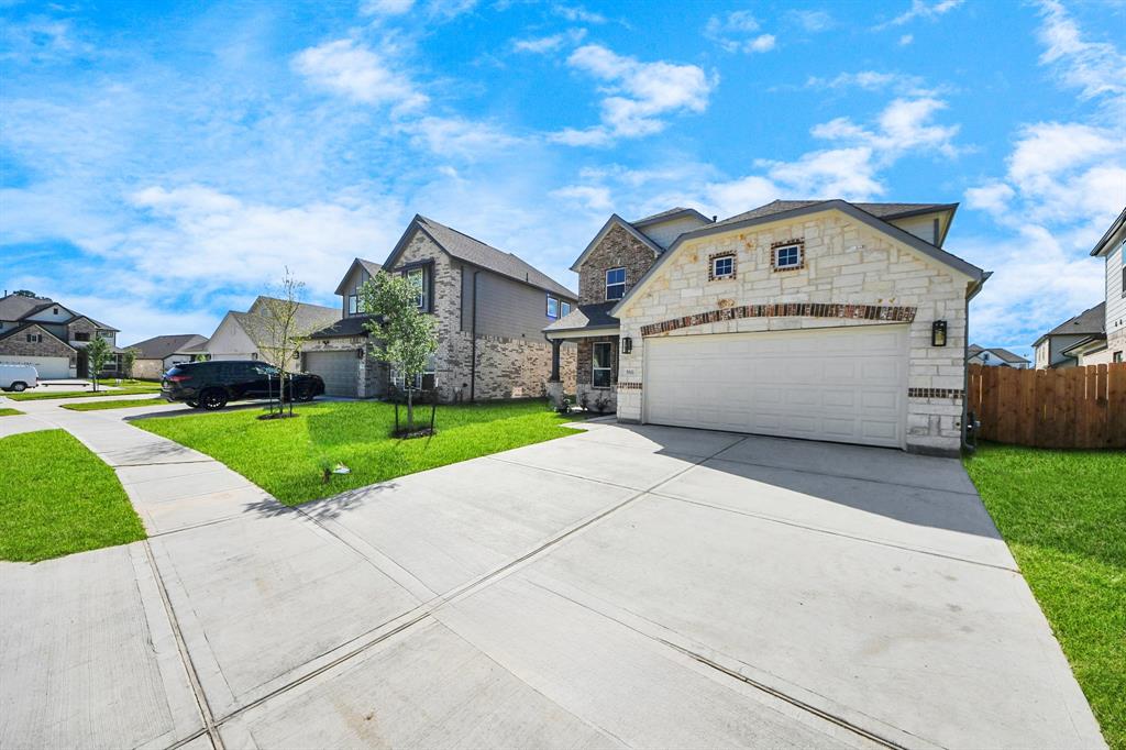 5611 Sandhill Oak Trail