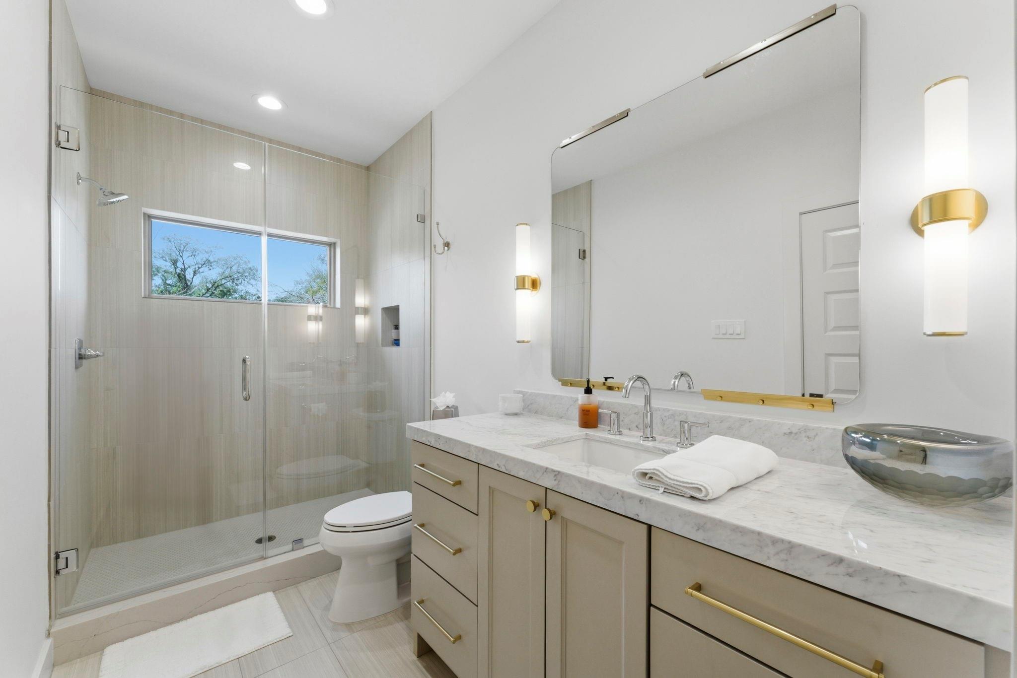 802 W 30th Street