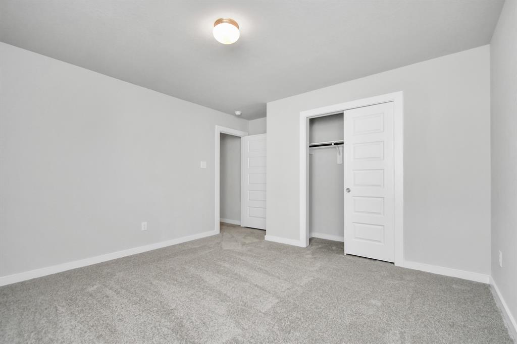 18211 Walnut Canopy Way