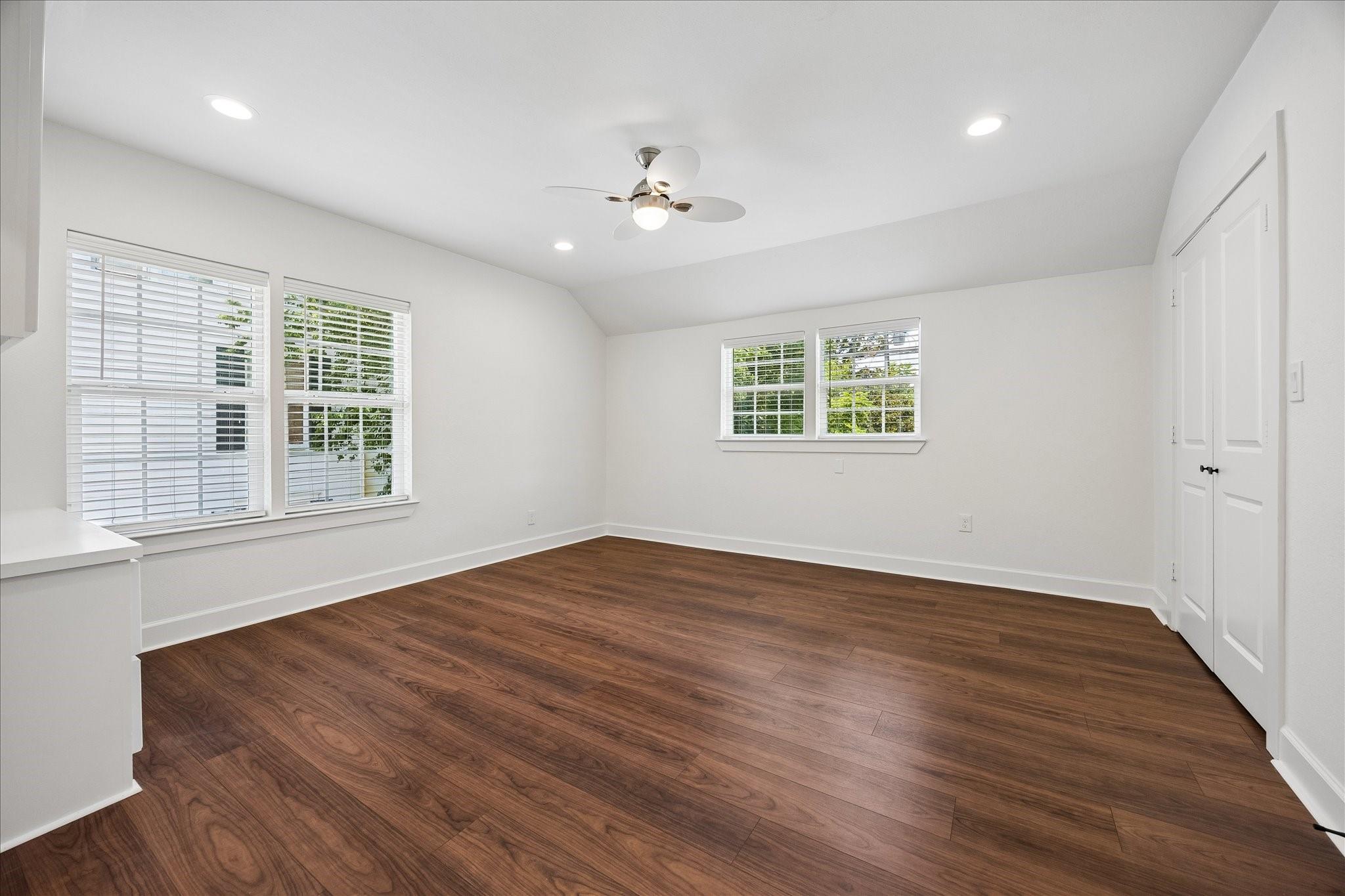3071 Locke Lane