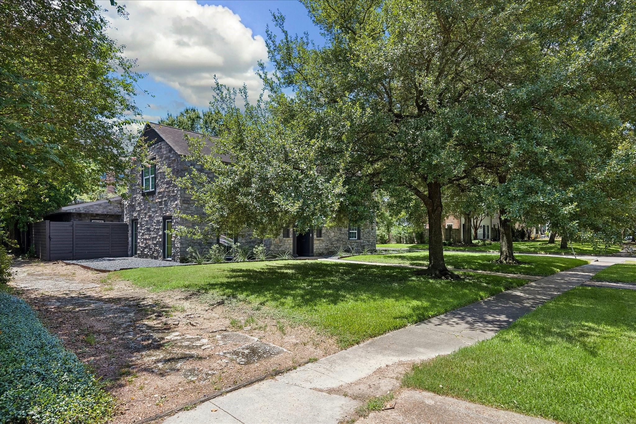 3071 Locke Lane