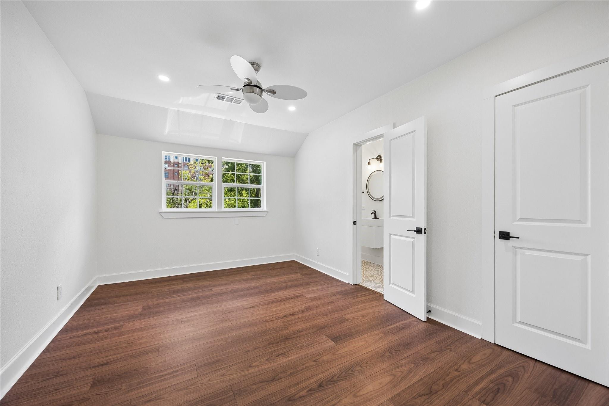 3071 Locke Lane