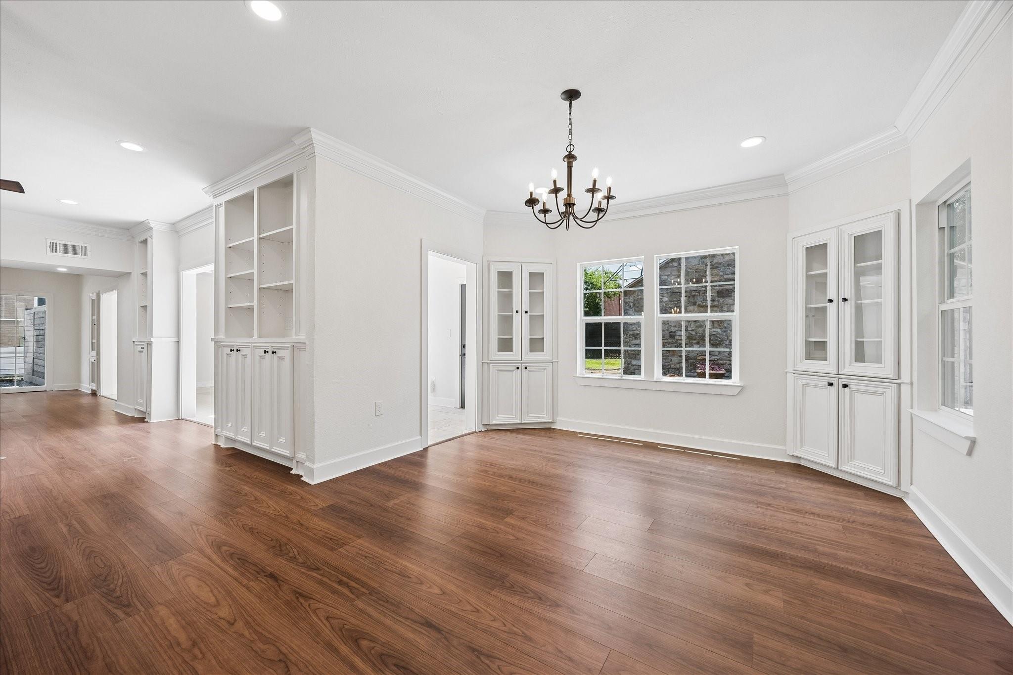 3071 Locke Lane