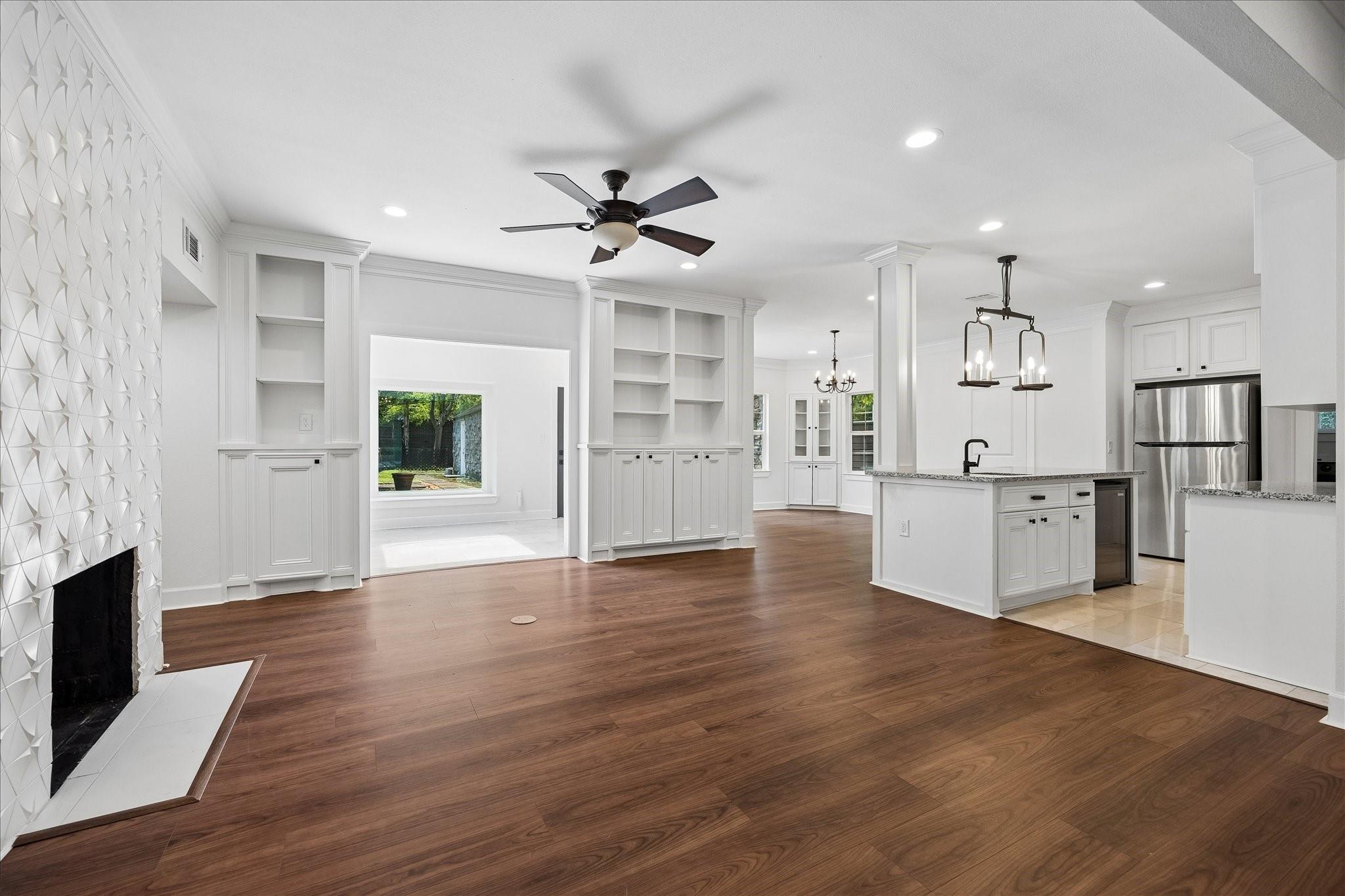 3071 Locke Lane