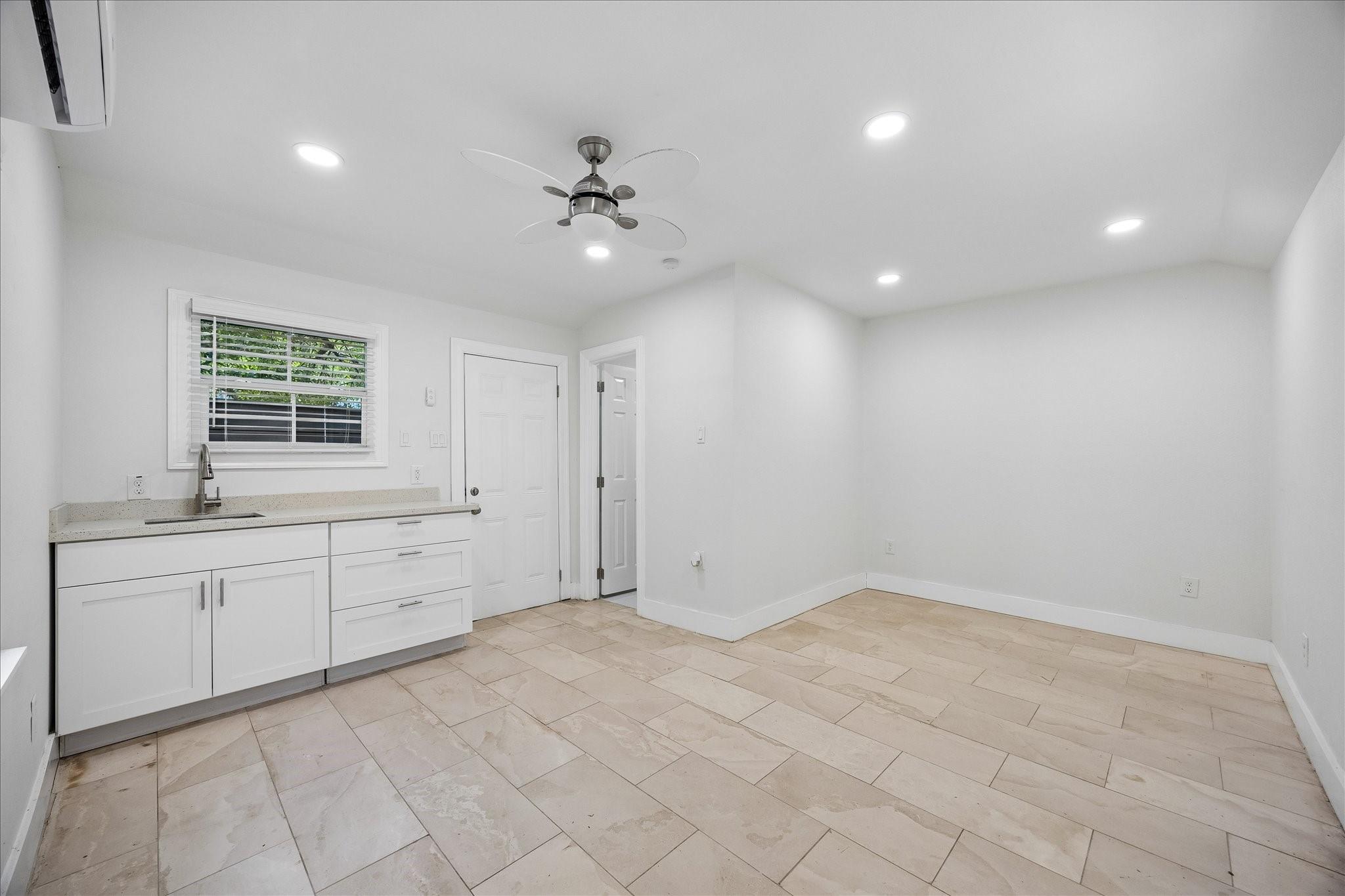 3071 Locke Lane