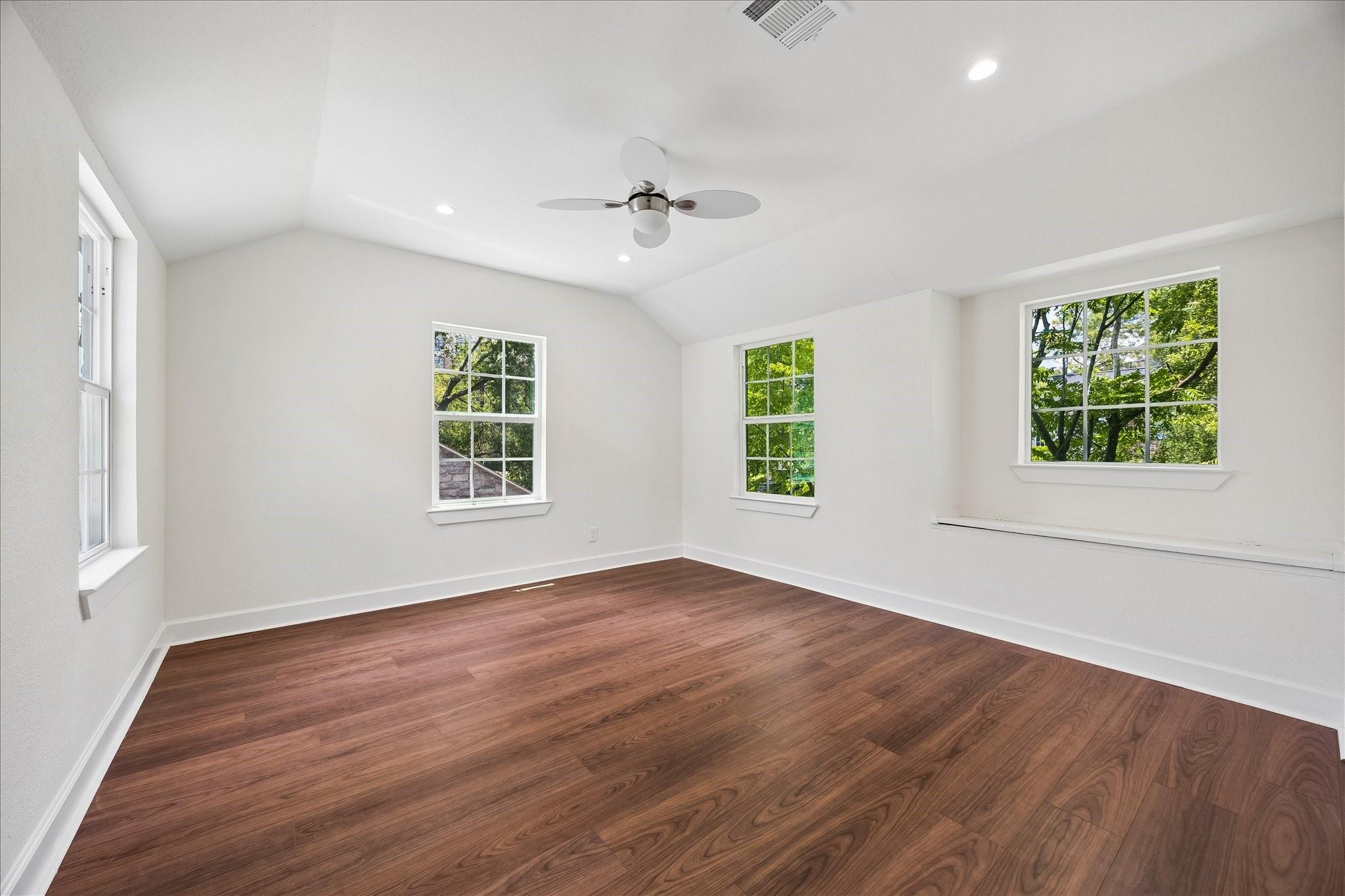 3071 Locke Lane