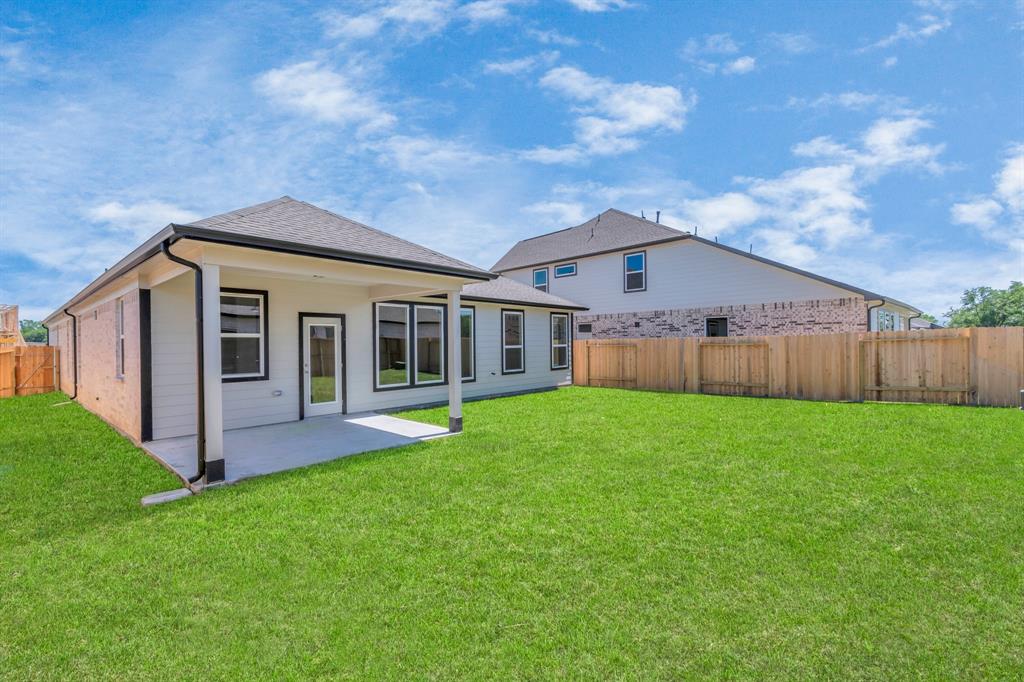 11819 Maple Oak Drive