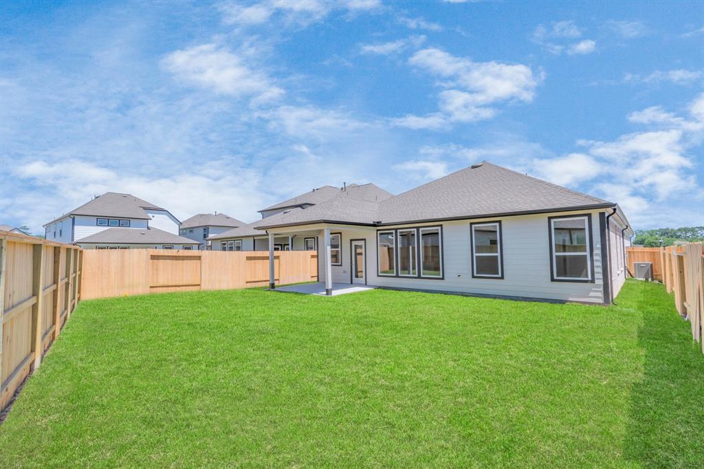 11819 Maple Oak Drive