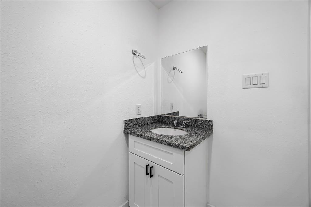 2320 Wavell Street # B Unit: A B