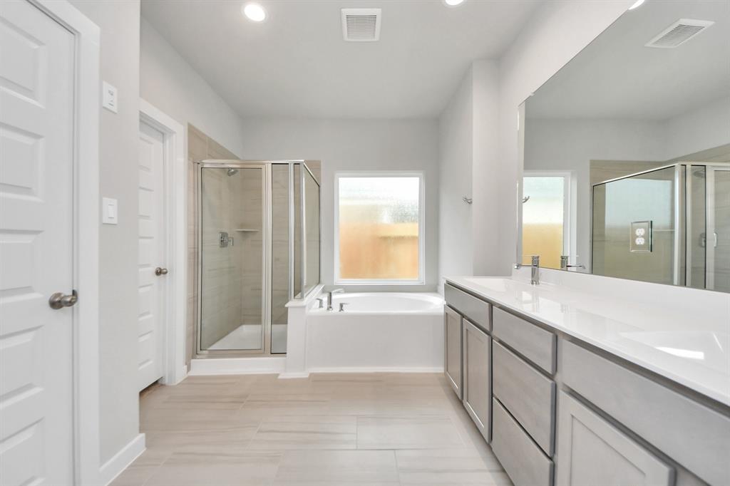 14922 Royal Leaf Lane