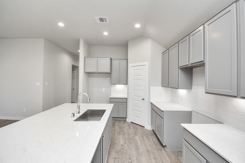 12903 Kingsford Pines Drive