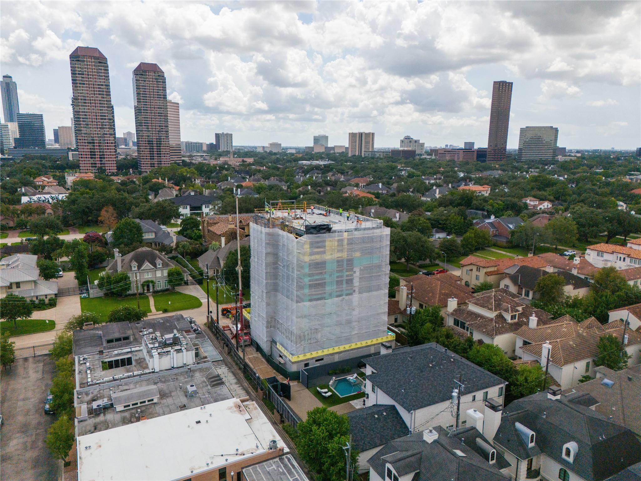 5010 Longmont Drive # 6 Unit: PH-6