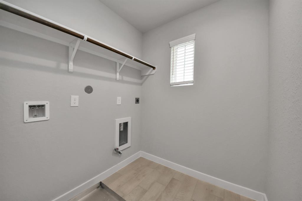 15802 Walnut Leaf Lane