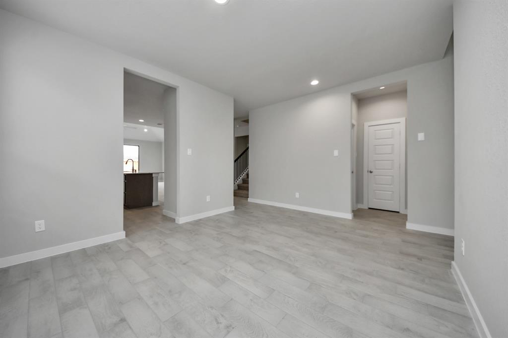 15802 Walnut Leaf Lane