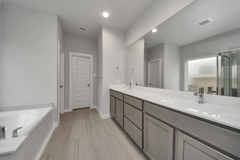 15802 Walnut Leaf Lane