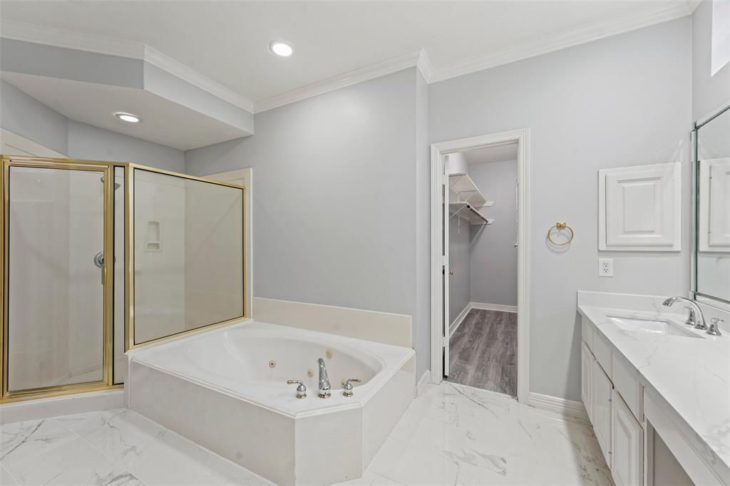 4422 N Pine Brook Way