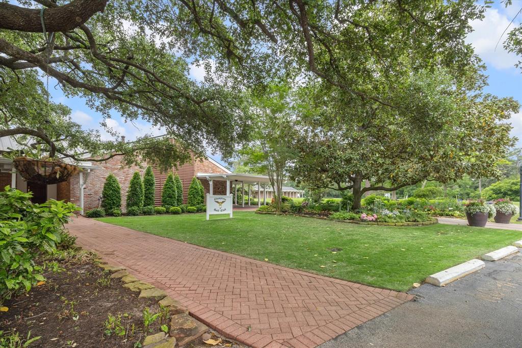 13903 Barrington Fairway