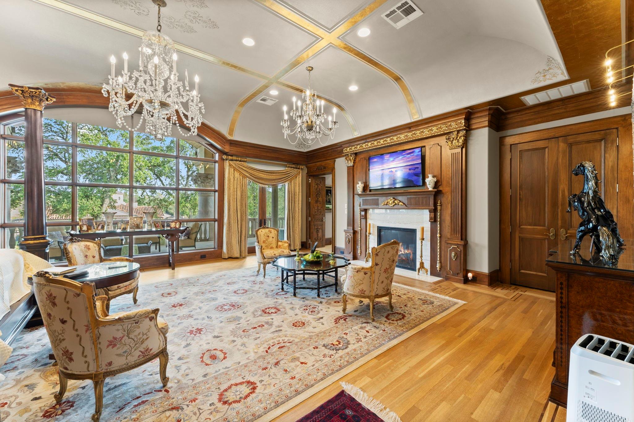 6 W Rivercrest Drive