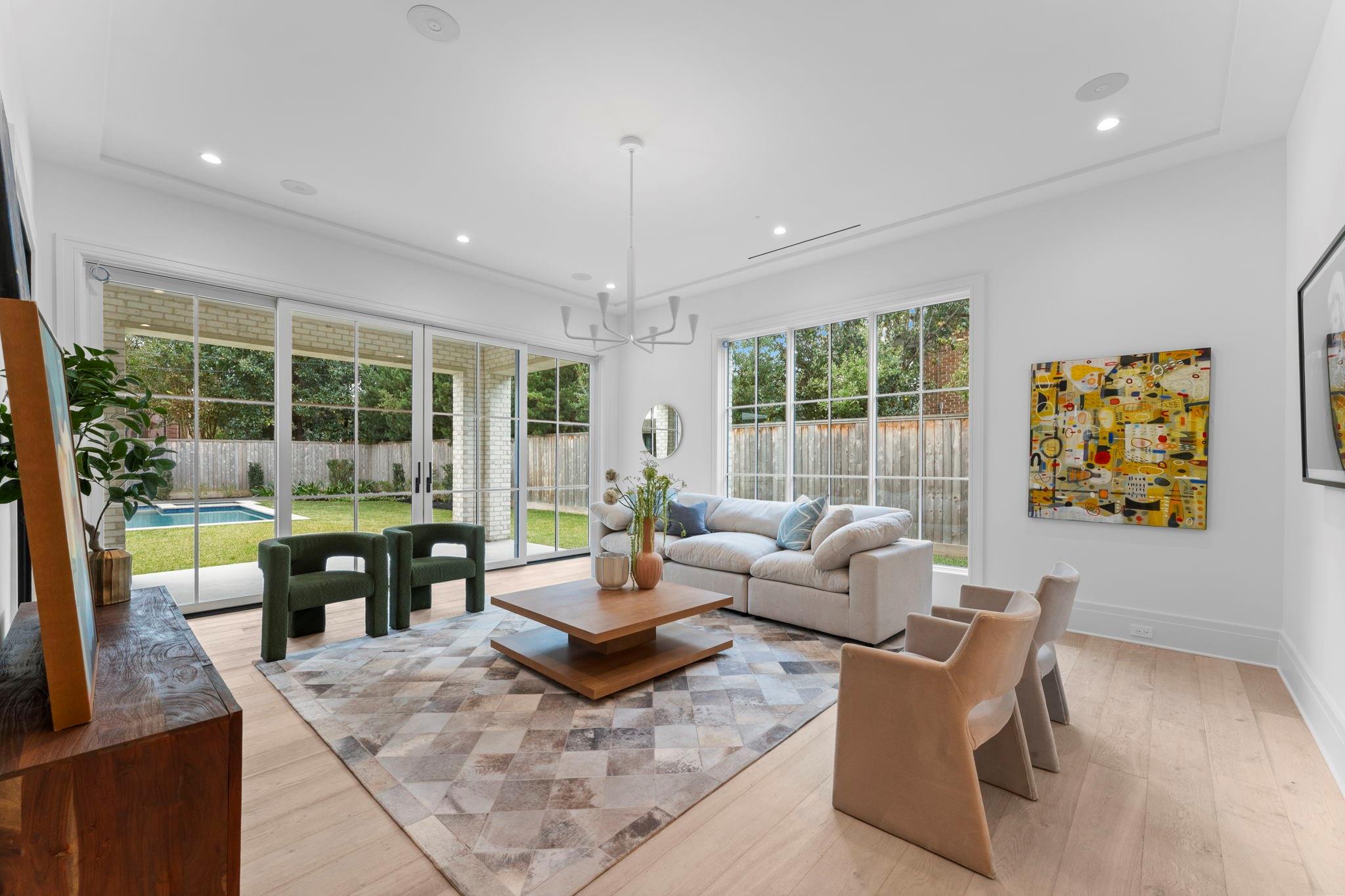 3653 Chevy Chase Drive