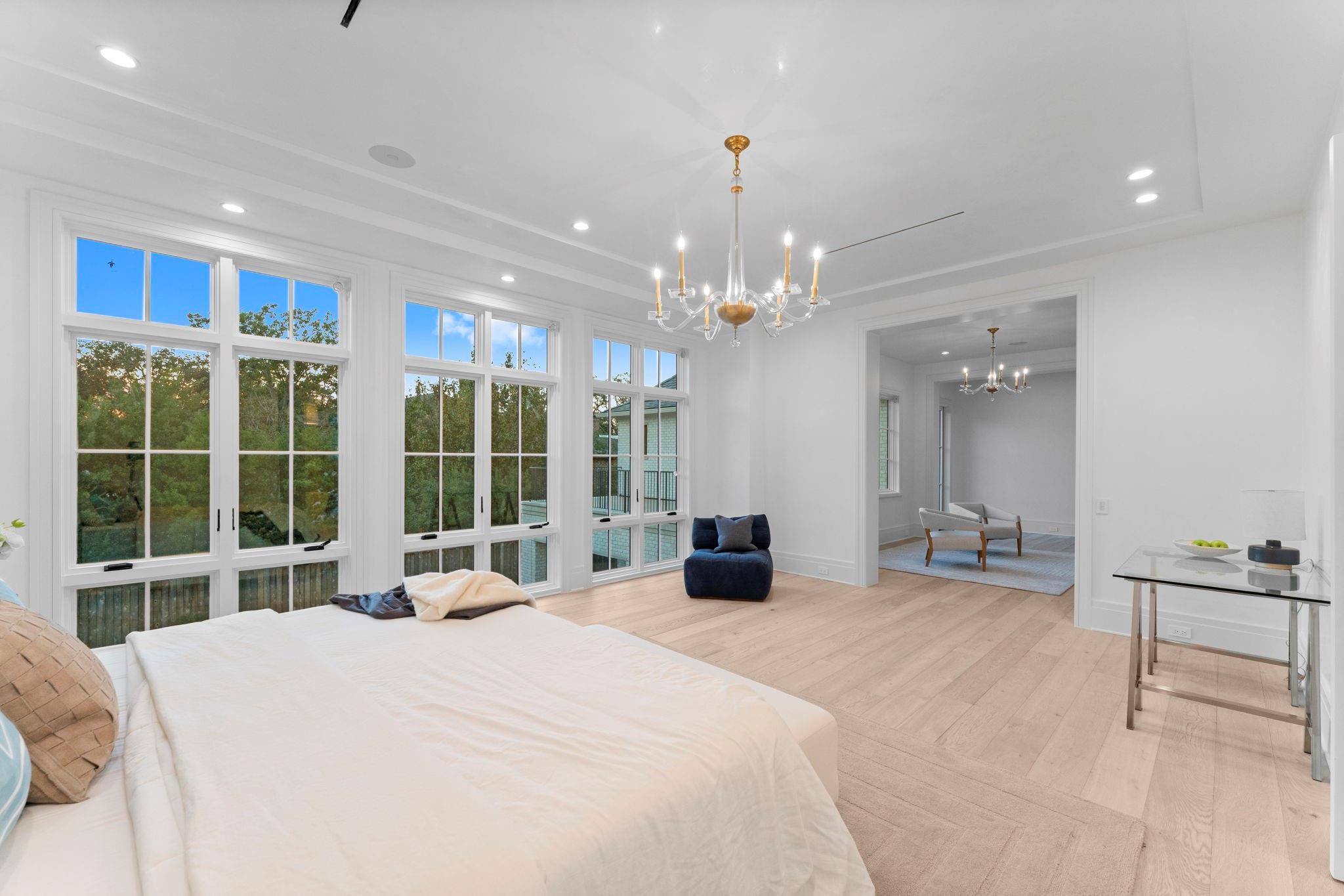 3653 Chevy Chase Drive