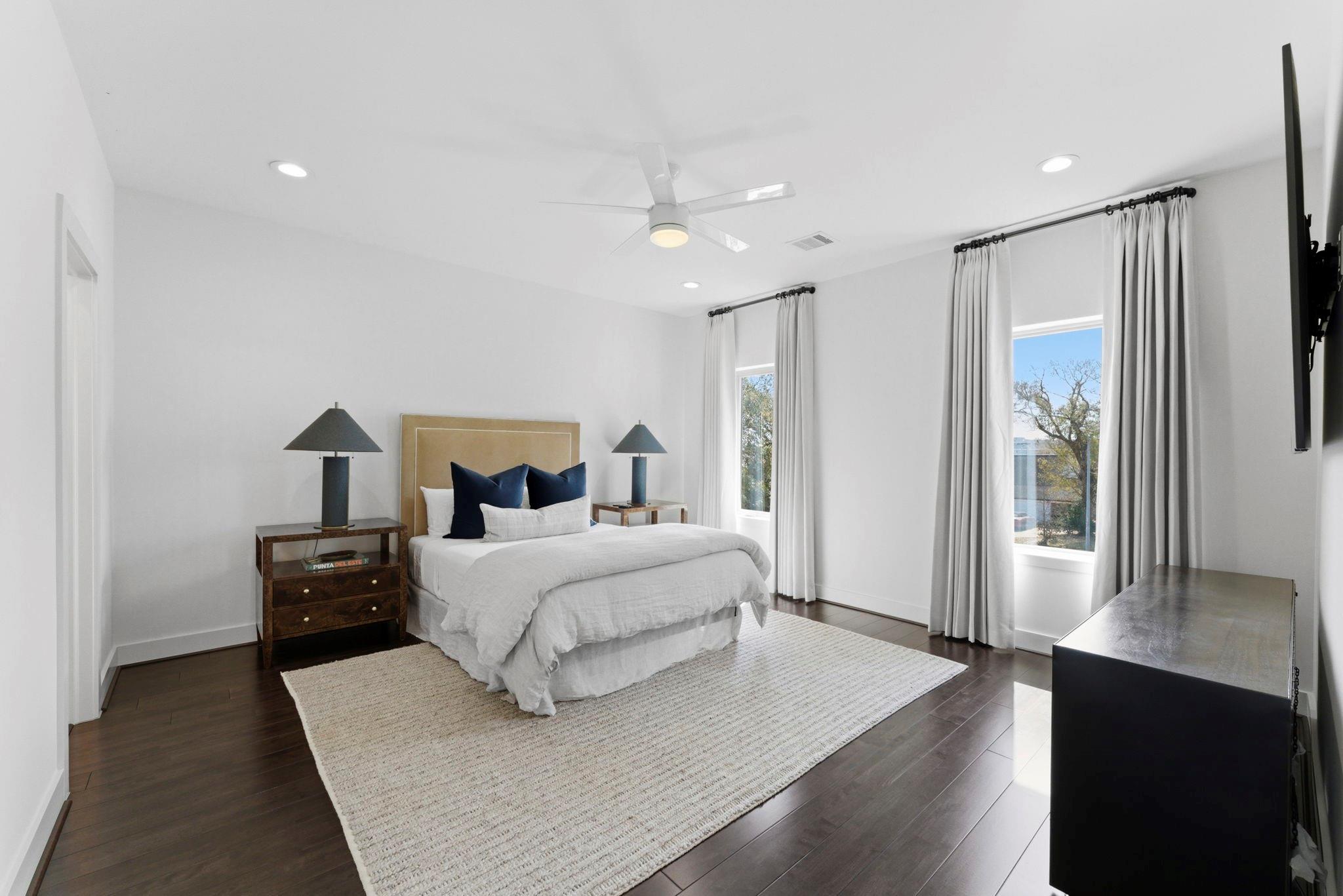 802 W 30th Street